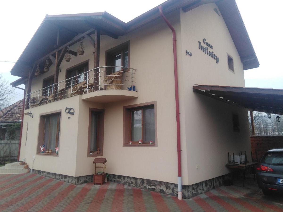 Hotel Casa Infinity à Sovata Extérieur photo